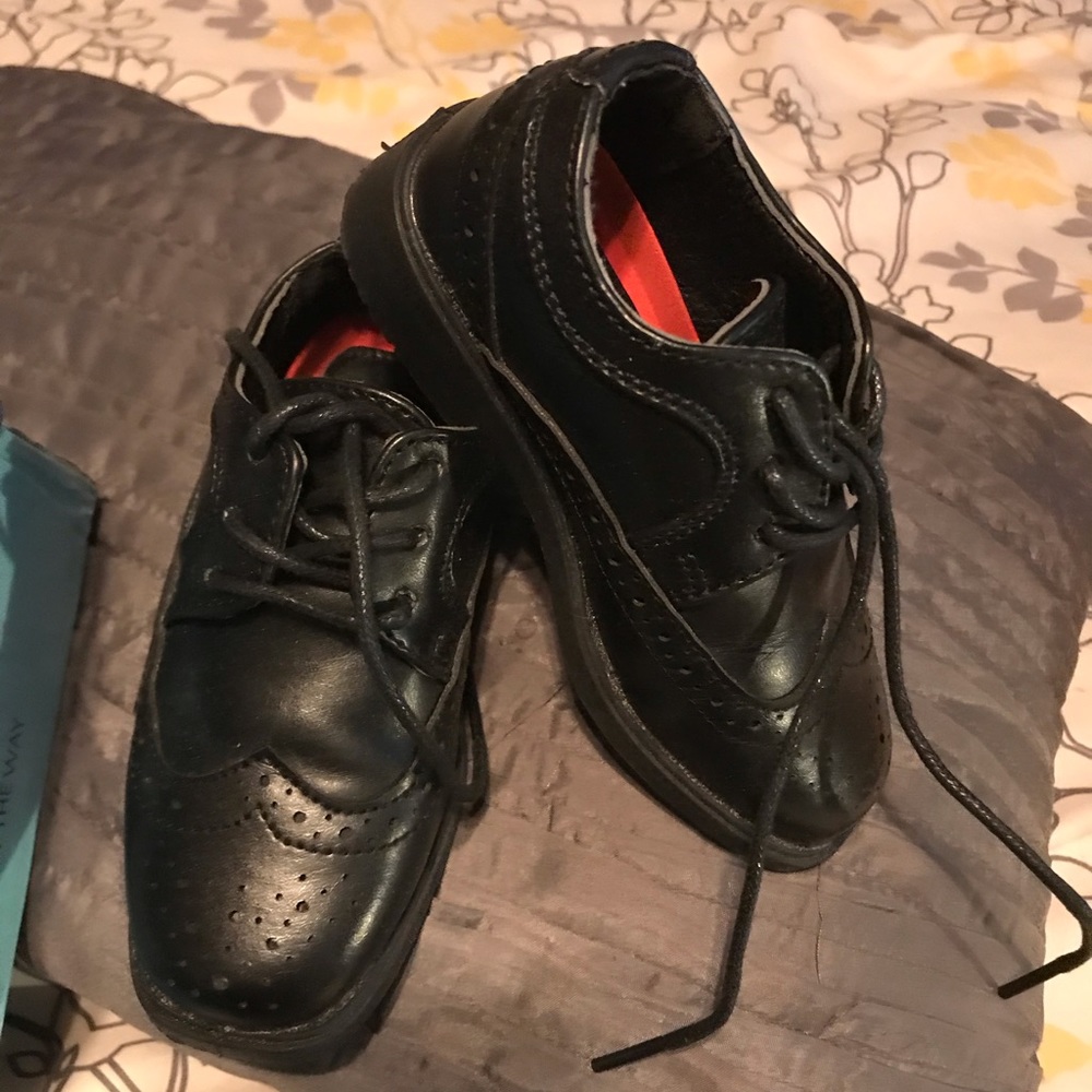 Little Boy Size 7 Dress Shoes